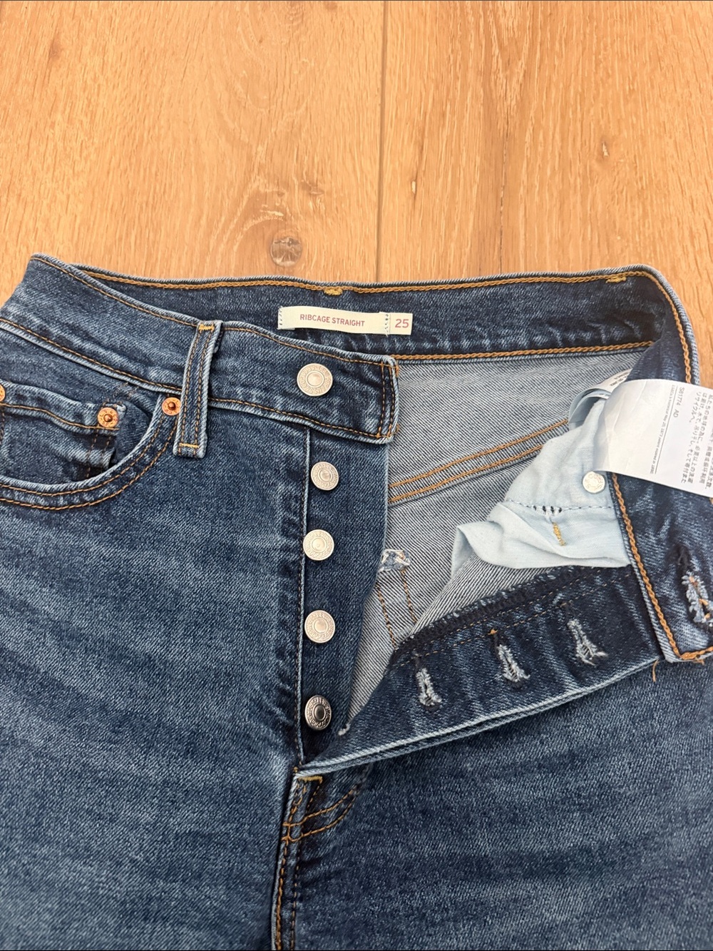 Womens Levi Ribcage Straight jeans - Picture 3 of 5